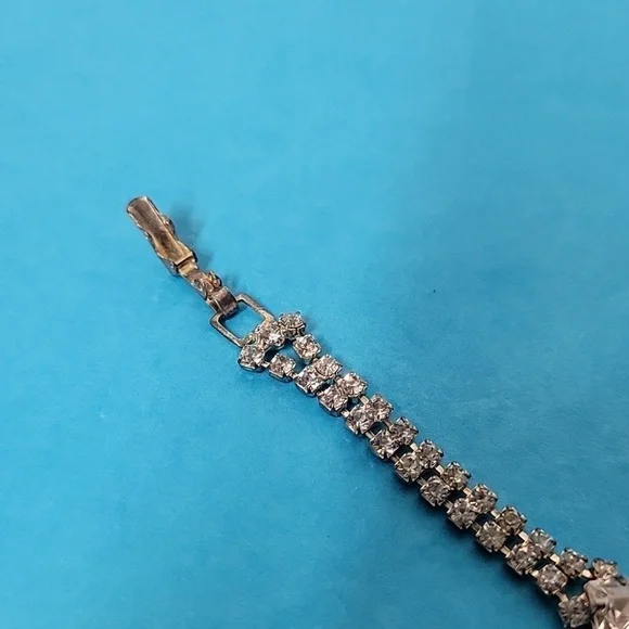 Jeweled Rhinestone Bracelet - Picture 7 of 8